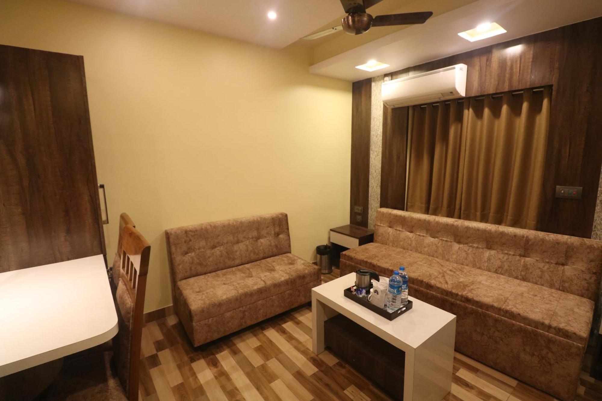 Mohar Residency Hotel Kolkata Luaran gambar